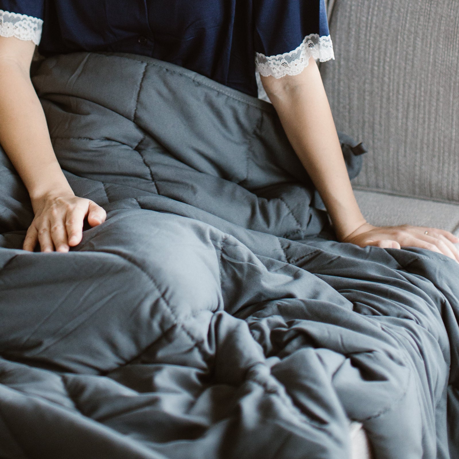Best Weighted Blanket in the Philippines for Anxiety & Deep Sleep
