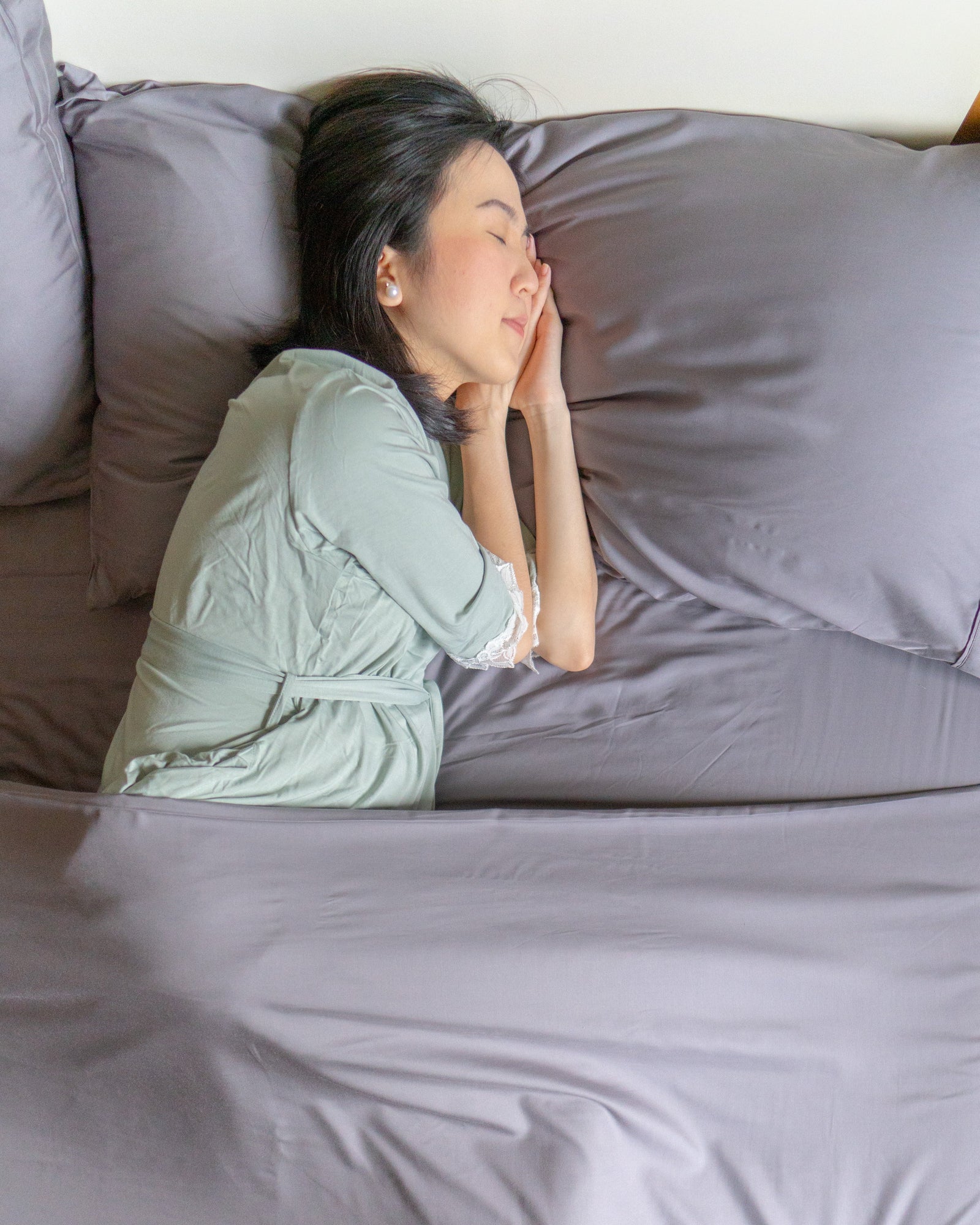 100% Linen Bed Sheets: Eco-Friendly Comfort for Hot Sleepers