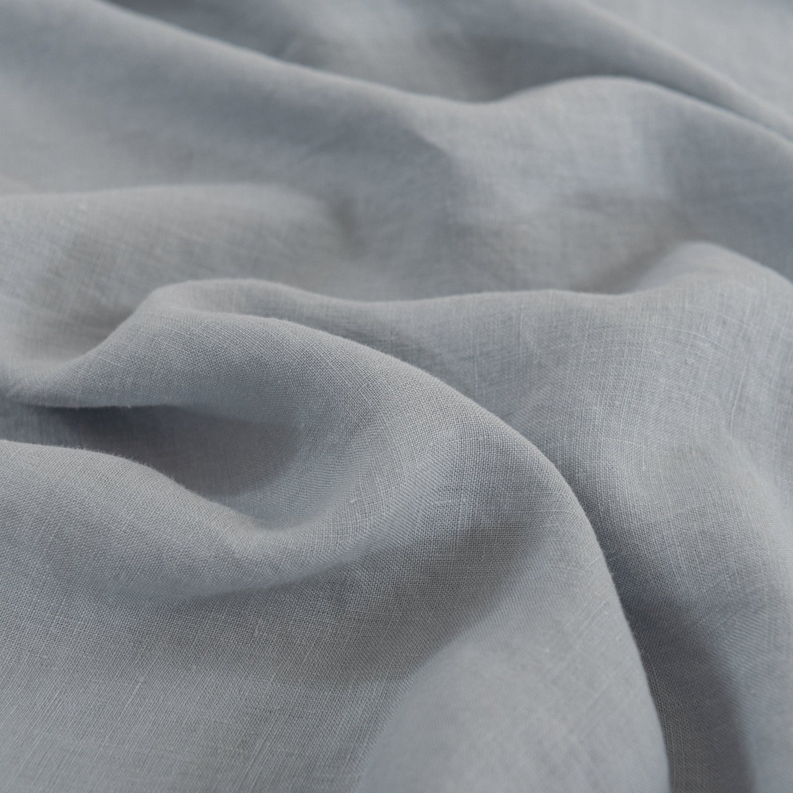 The Complete Guide to Choosing French Linen Bedding