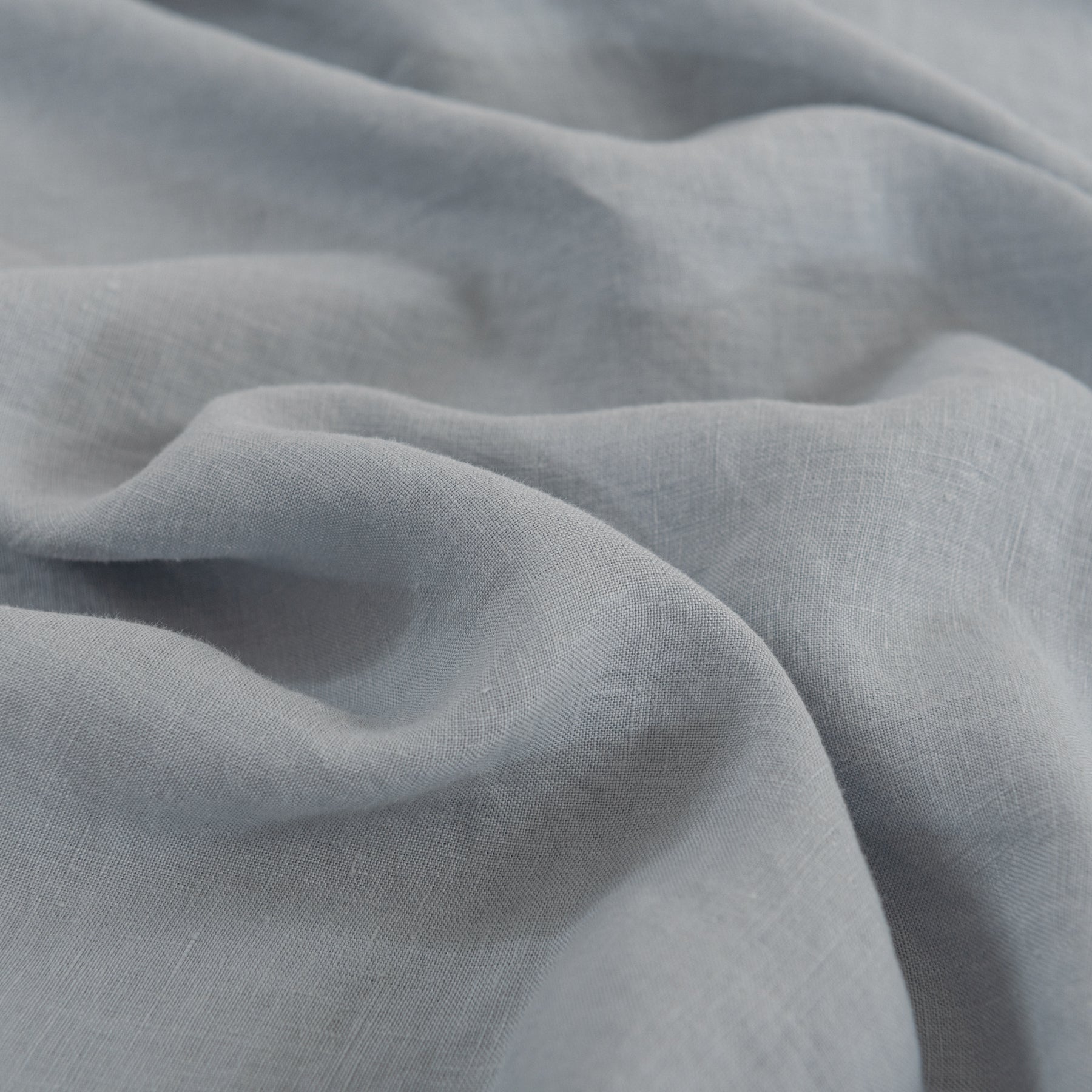 The Complete Guide to Choosing French Linen Bedding